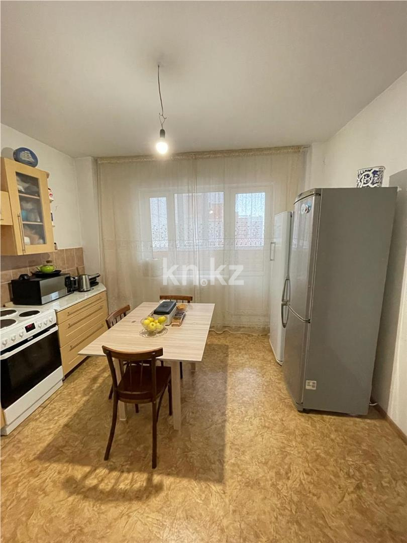 Продажа 3-комнатной квартиры, 87 м², пр. Шахтеров в Караганде - фото 8