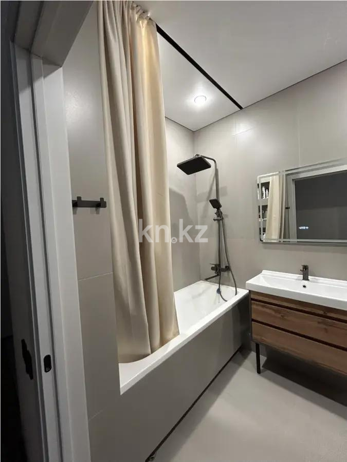 Продажа 3-комнатной квартиры, 69.3 м² в Алматы - фото 4
