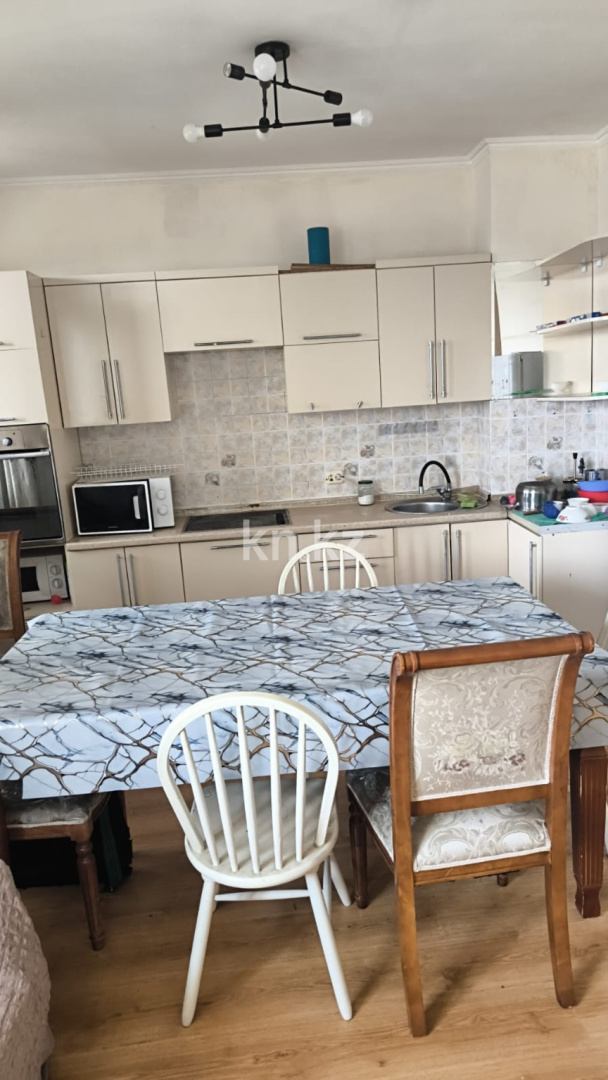 Аренда 3-комнатной квартиры, 80 м² в Астане