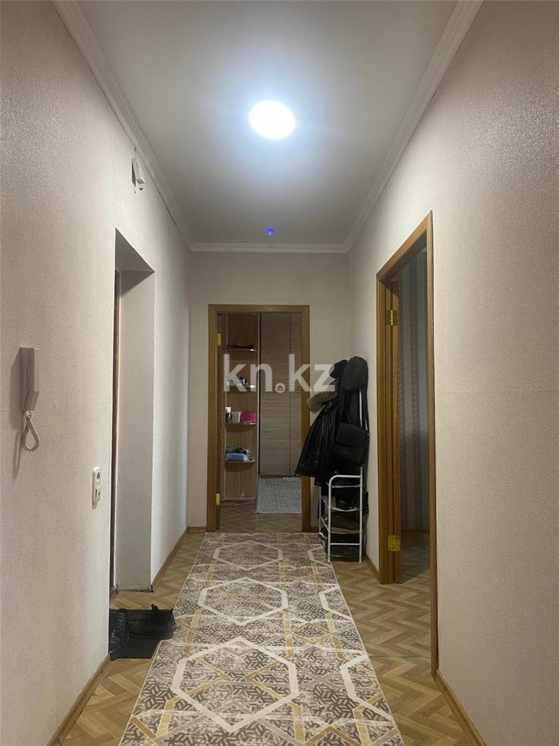 Продажа 2-комнатной квартиры, 60 м², пр. Шахтеров, дом  74 в Караганде - фото 8