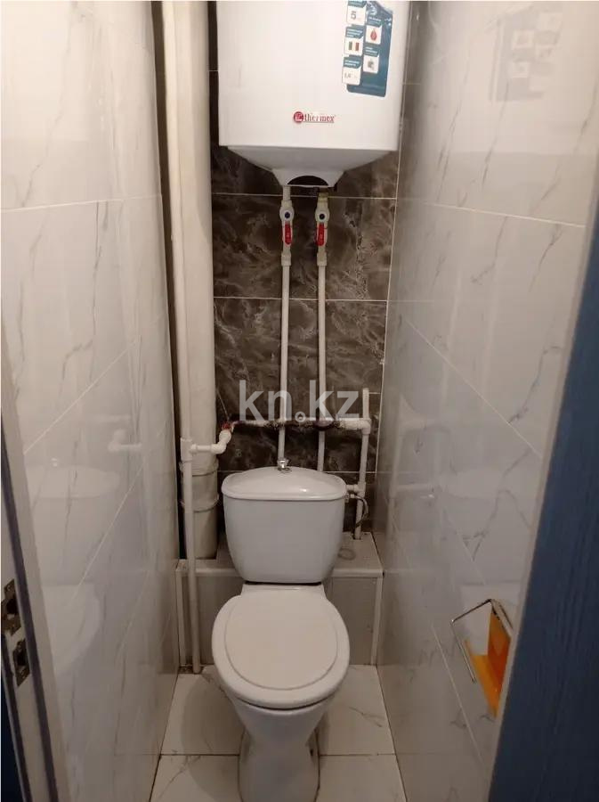 Продажа 2-комнатной квартиры, 44 м², 18 мкр., дом  3 в Караганде - фото 5