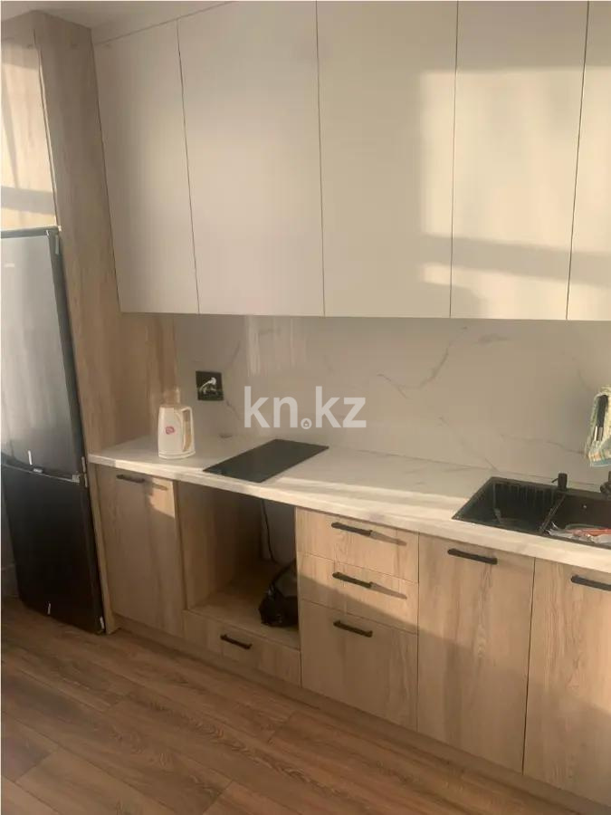Продажа 1-комнатной квартиры, 38 м², ул. Нажимеденова, дом  5/1 в Астане - фото 2