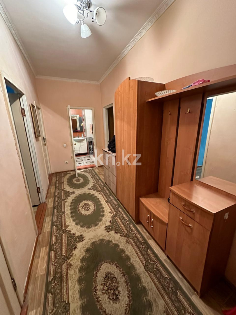 Продажа 3-комнатной квартиры, 60 м², мкр-н Айнабулак-3, дом  145 - ул. Макатаева в Алматы - фото 2