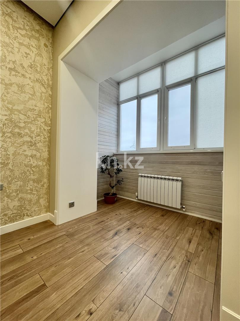 Продажа 3-комнатной квартиры, 82 м², мкр. Гульдер-1, дом  1/4 в Караганде - фото 13