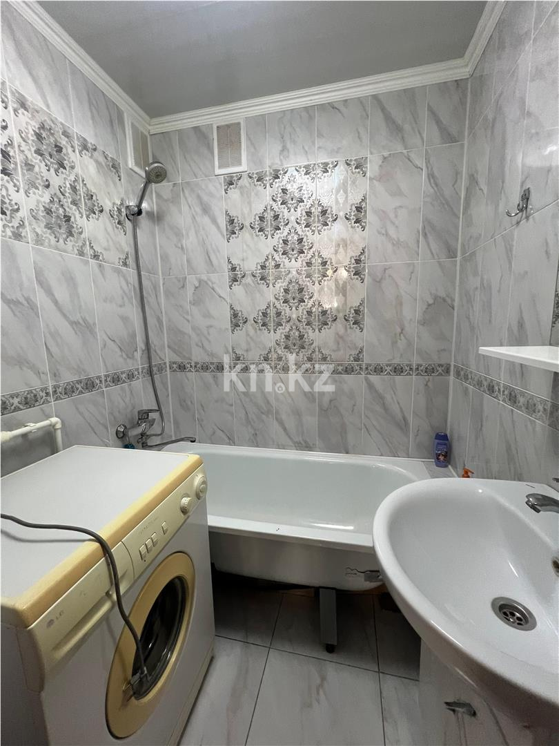 Продажа 3-комнатной квартиры, 58 м², ул. Гапеева, дом  19 в Караганде - фото 9