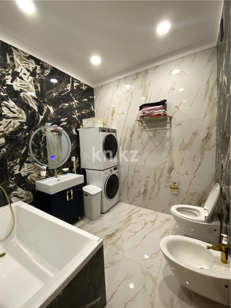 Продажа 4-комнатной квартиры, 132 м², ул. Шарля де Голля в Астане - фото 16