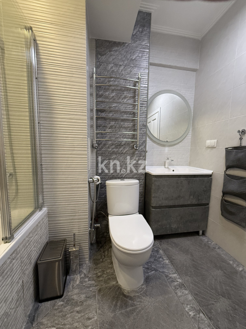 Продажа 2-комнатной квартиры, 65 м² в Алматы - фото 4