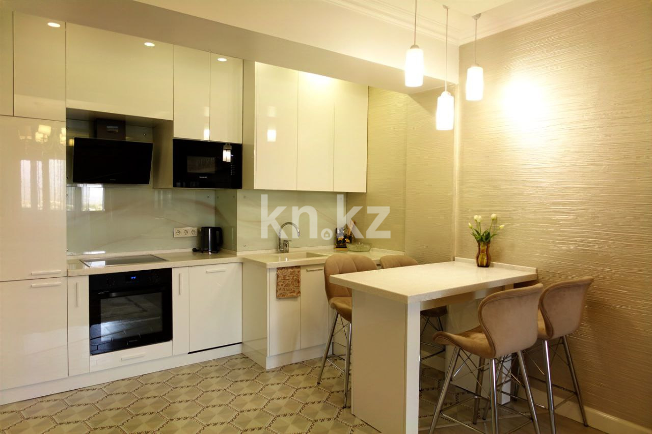 Аренда 3-комнатной квартиры посуточно, 97 м², ул. Майлина, дом  54 - ул. Бухтарминская в Алматы - фото 14