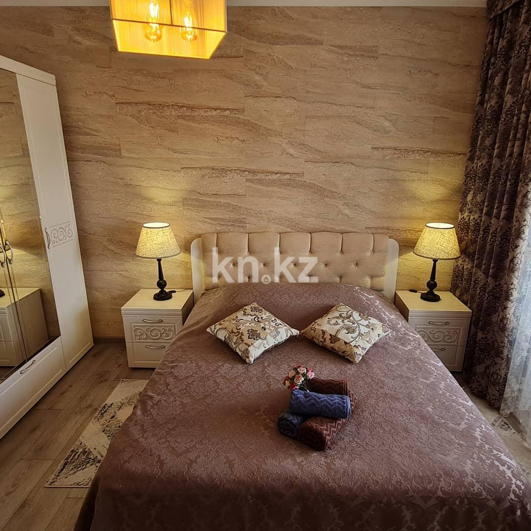 Аренда 2-комнатной квартиры посуточно, 56 м², ул. Чехова, дом  55 в Усть-Каменогорске - фото 11