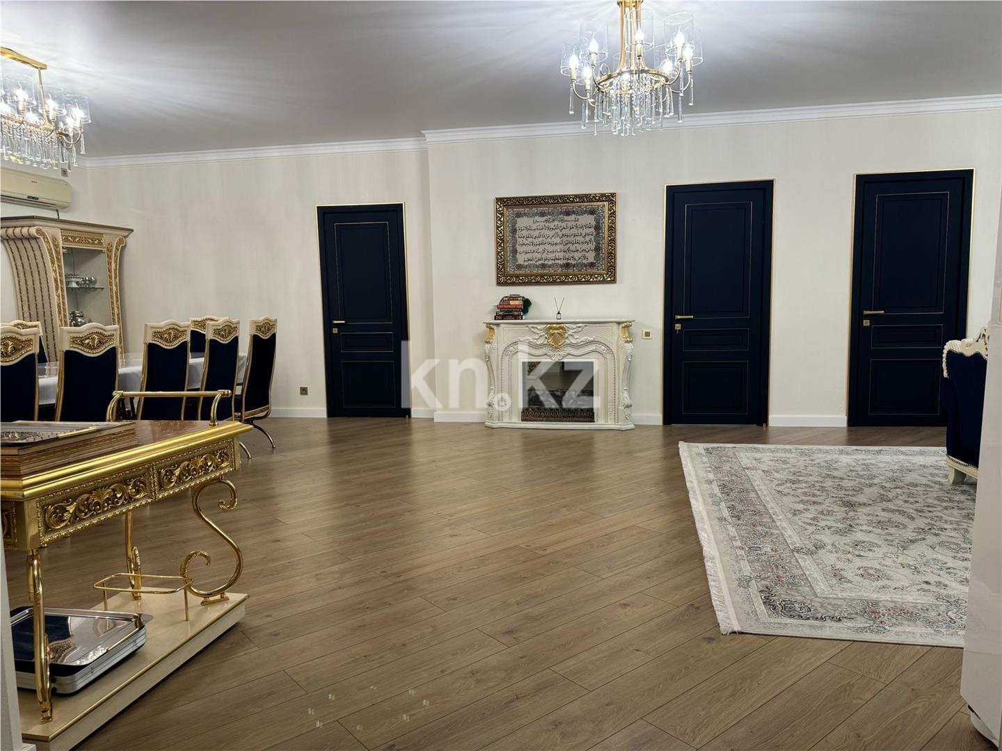 Продажа 4-комнатной квартиры, 198.9 м², ул. Иманова в Астане - фото 2