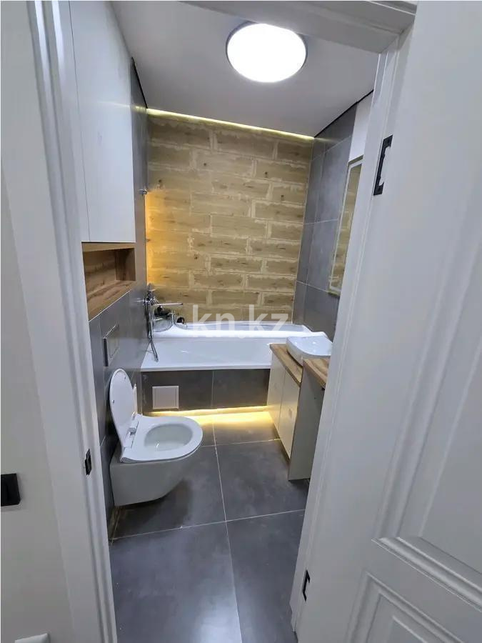 Продажа 1-комнатной квартиры, 28 м², ул. Омарова, дом  1 в Алматы - фото 2