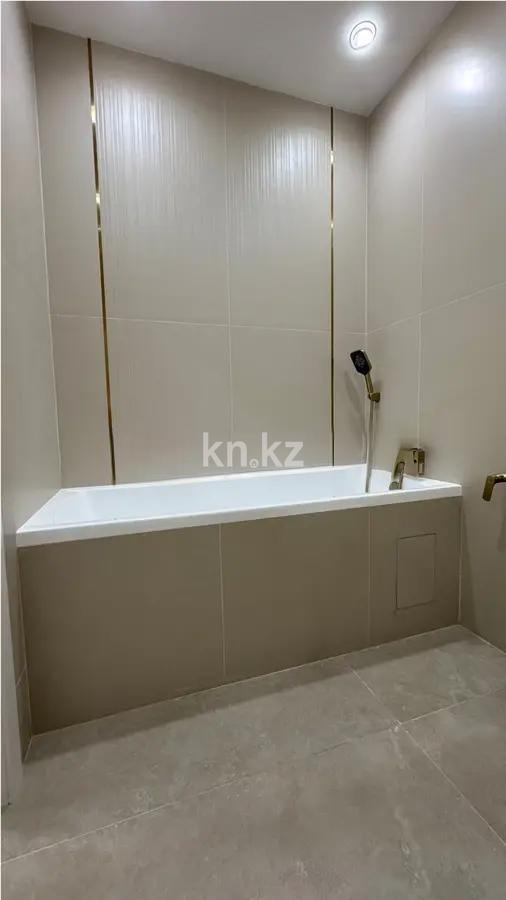 Продажа 2-комнатной квартиры, 65.4 м², ул. Момышулы, дом  5/3 в Алматы - фото 4