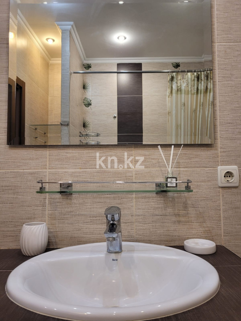 Аренда 2-комнатной квартиры, 50 м², ул. Ходжанова, дом  76 - пр. Аль-Фараби в Алматы - фото 22