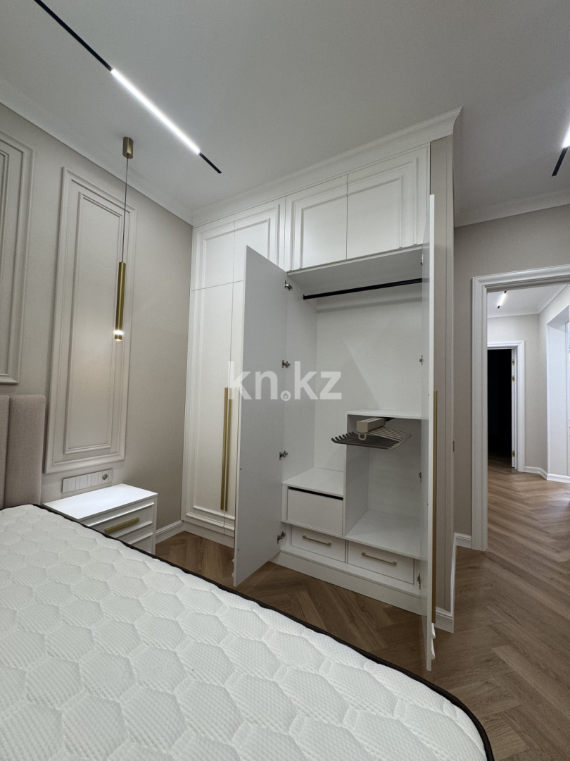 Продажа 3-комнатной квартиры, 115 м², ул. Утеген батыра, дом  11д в Алматы - фото 17