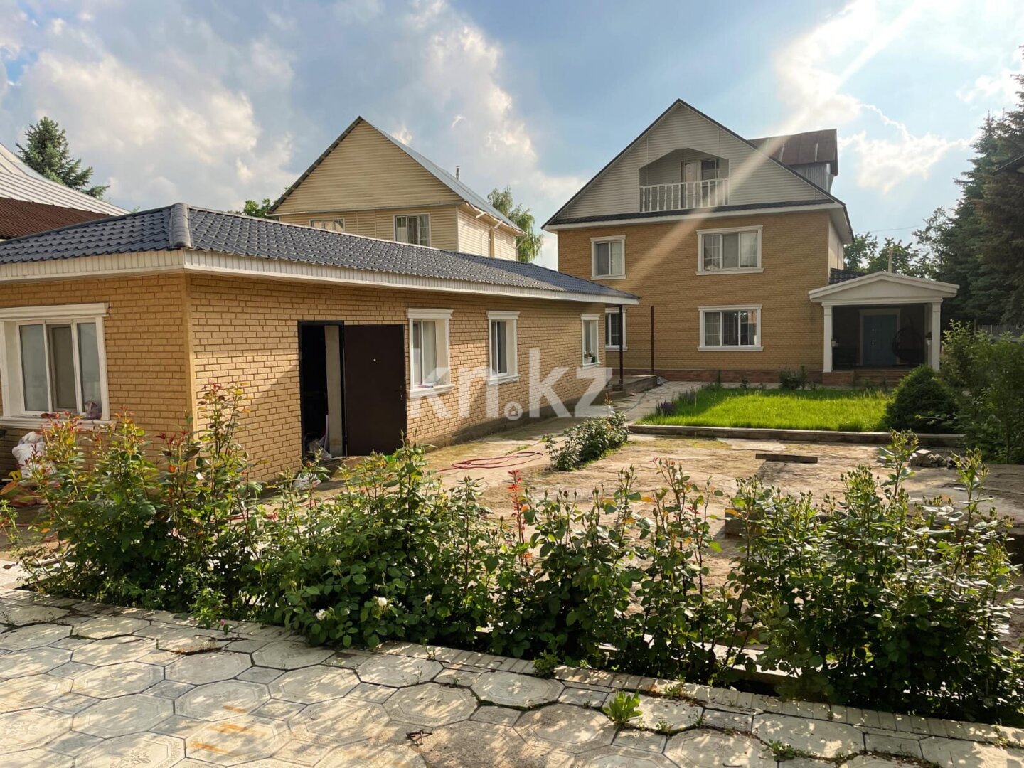 Продажа 5-комнатного дома, 380 м² в Алматы - фото 2