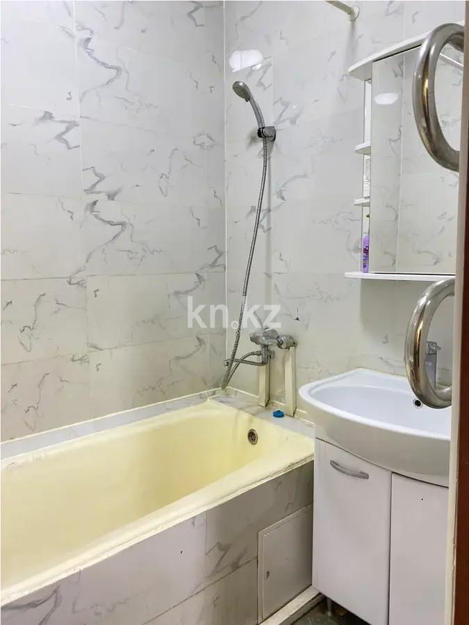 Продажа 2-комнатной квартиры, 57 м², мкр-н Аксай-3, дом  28 в Алматы - фото 4