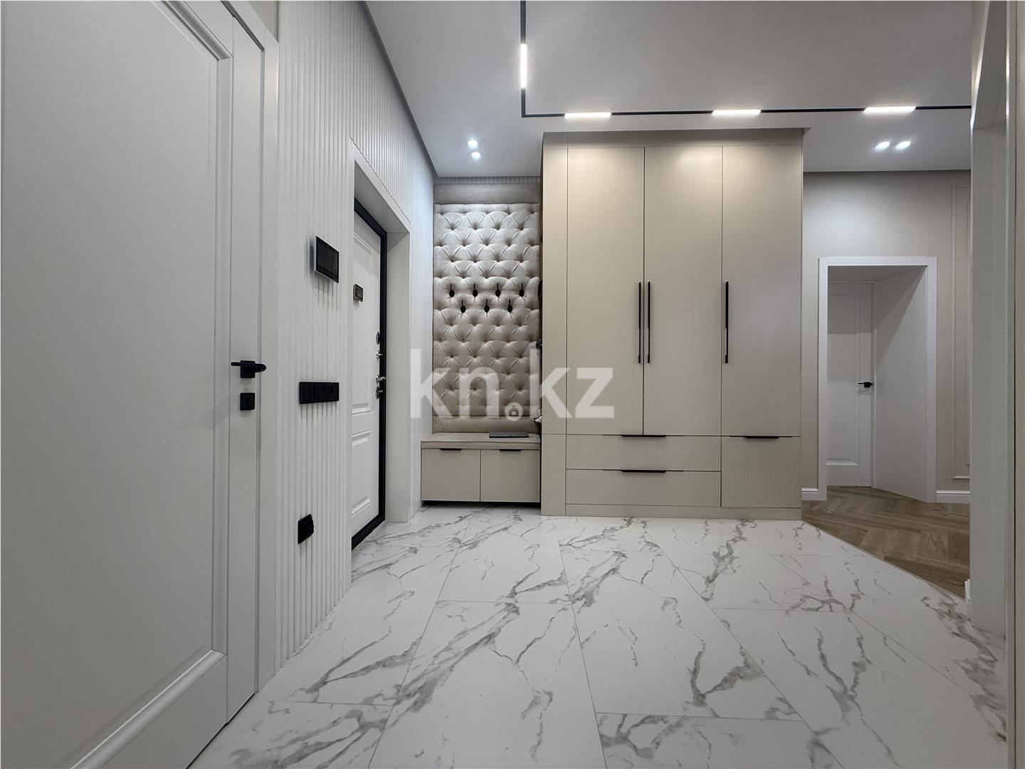 Продажа 4-комнатной квартиры, 120 м², ул. Ашимова, дом  13 в Караганде - фото 31