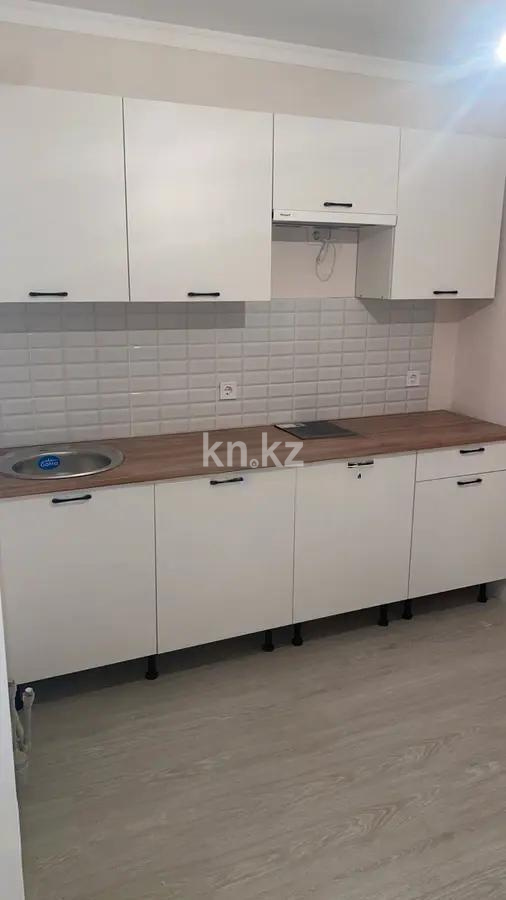 Продажа 1-комнатной квартиры, 35 м², ул. Е-652, дом  18 в Астане