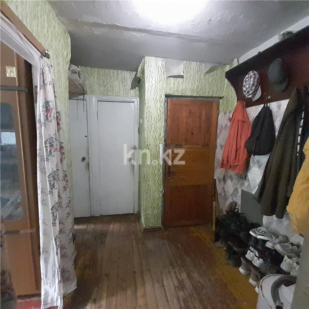 Продажа 4-комнатной квартиры, 60 м², мкр-н 21, дом  29 в Караганде - фото 8