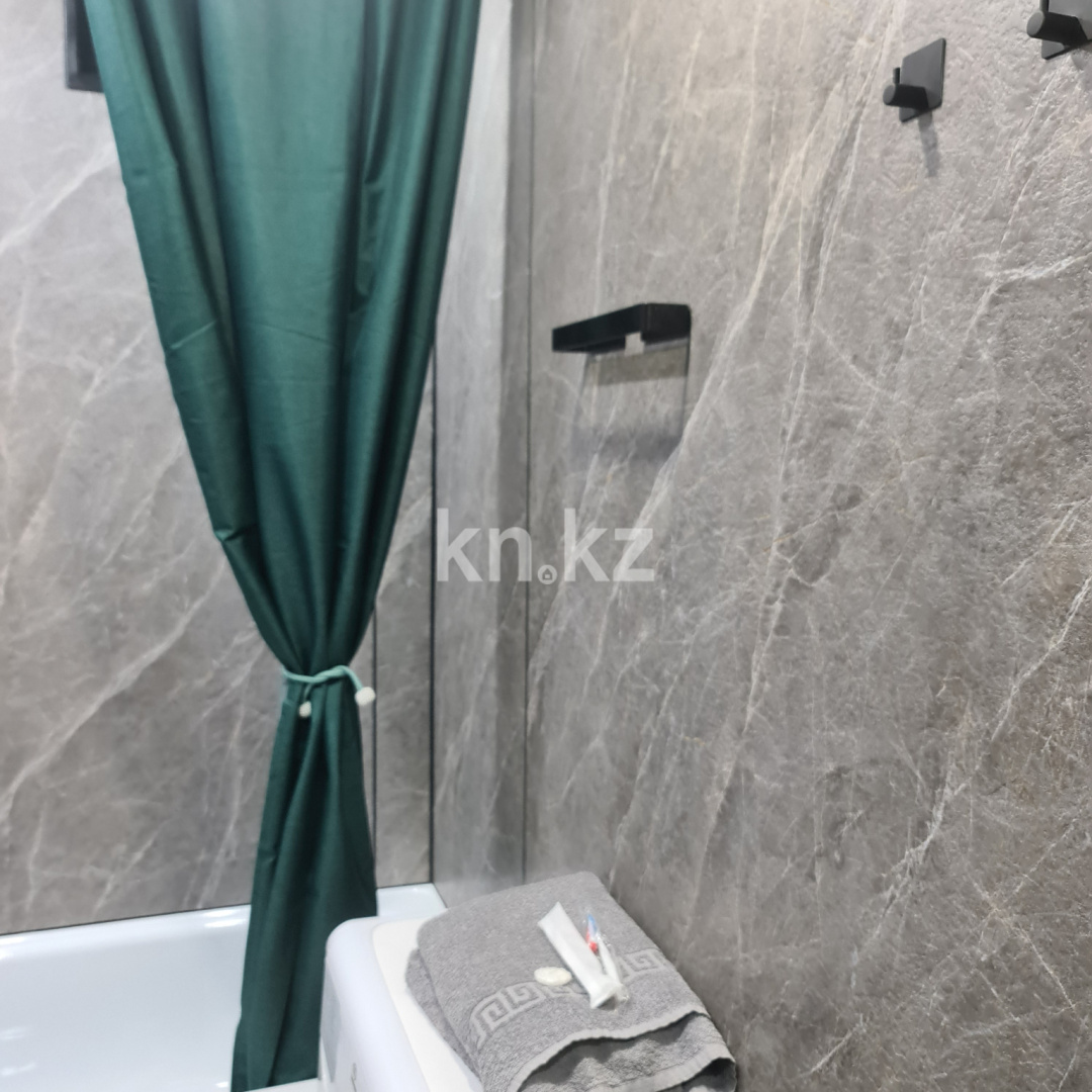 Аренда 2-комнатной квартиры посуточно, 45 м², ул. Комиссарова, дом  26 в Караганде - фото 12