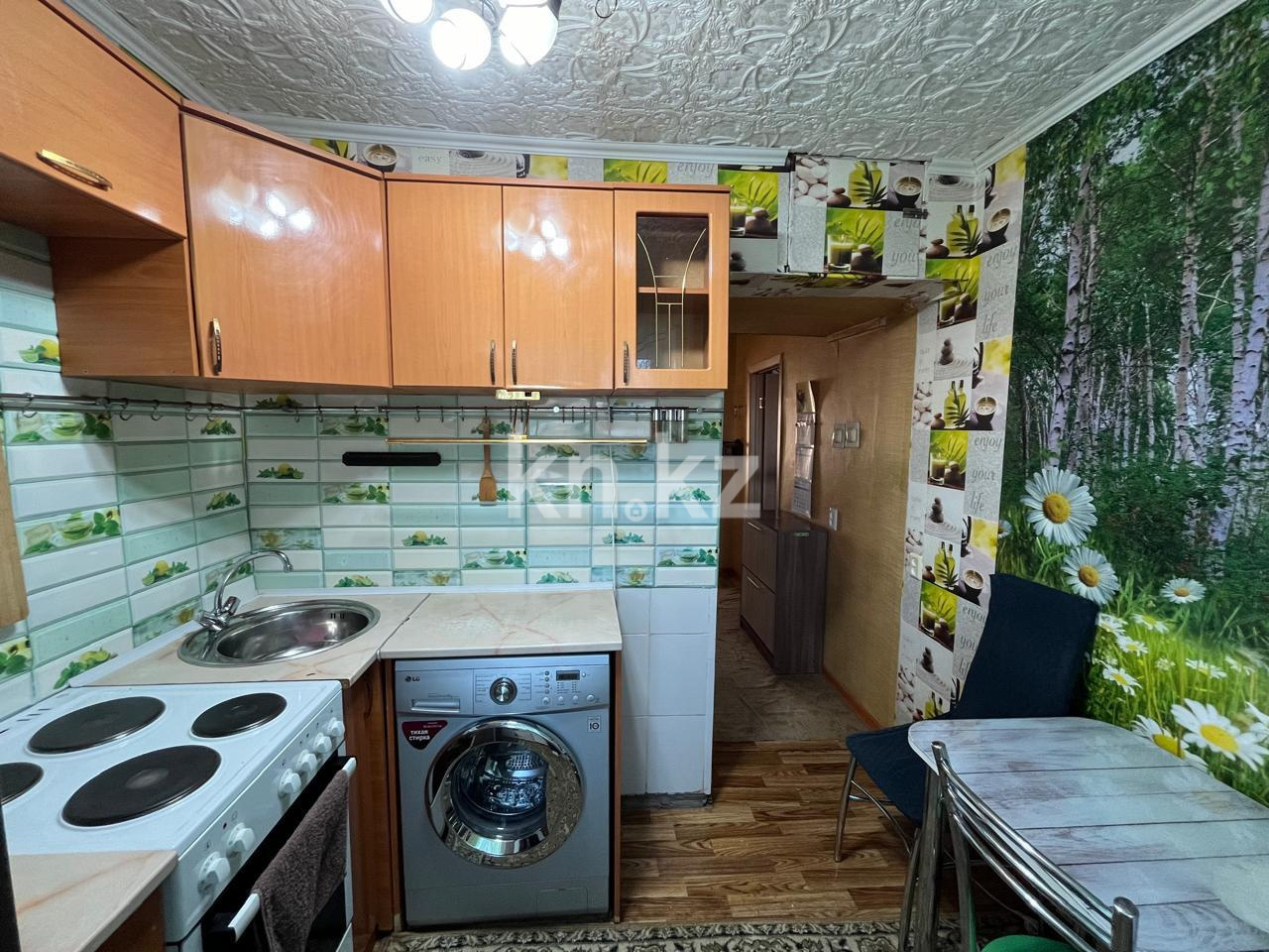 Продажа 3-комнатной квартиры, 60 м², 19-й мкр. в Караганде - фото 8