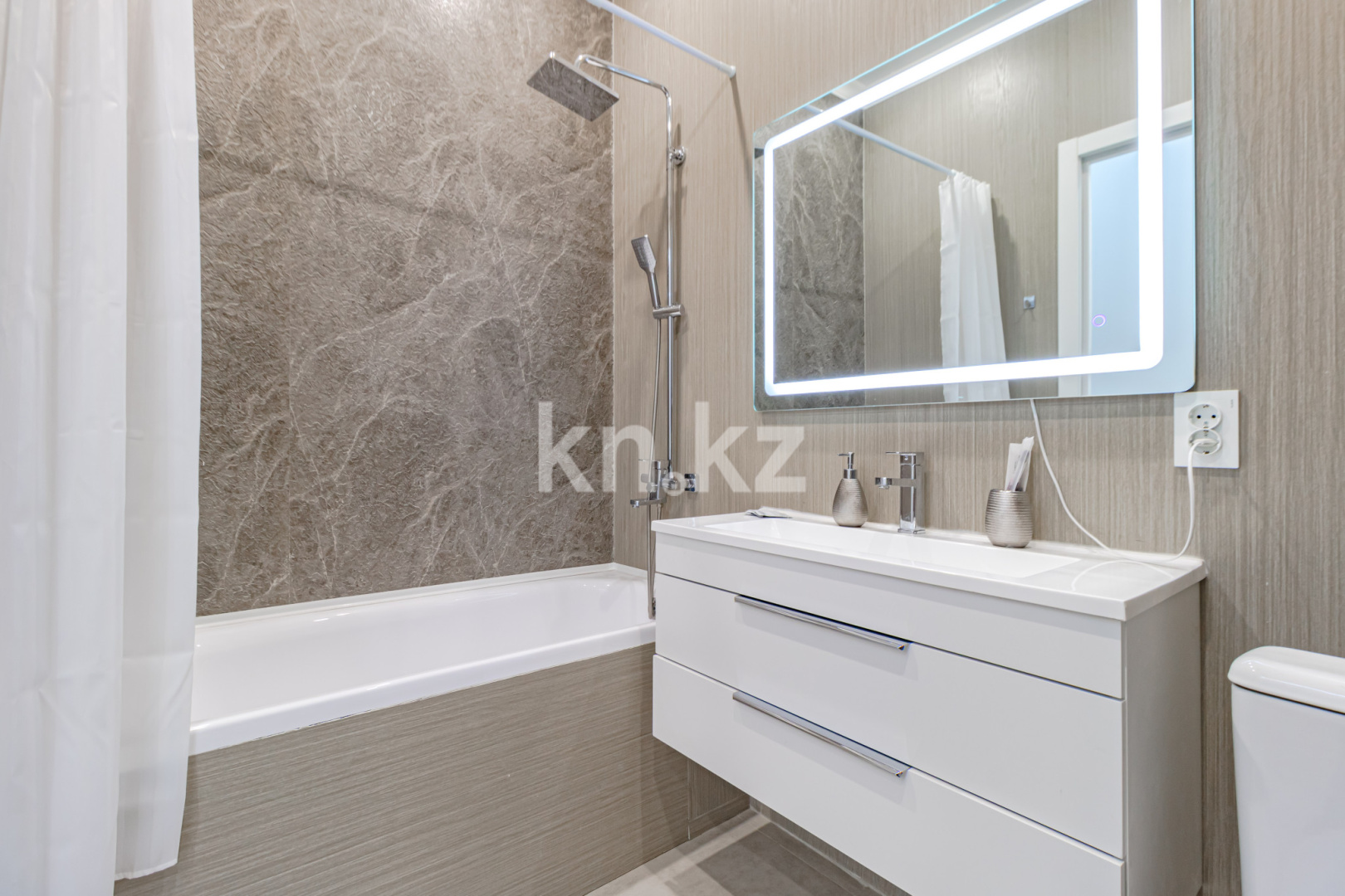 Аренда 2-комнатной квартиры посуточно, 60 м² в Астане - фото 8