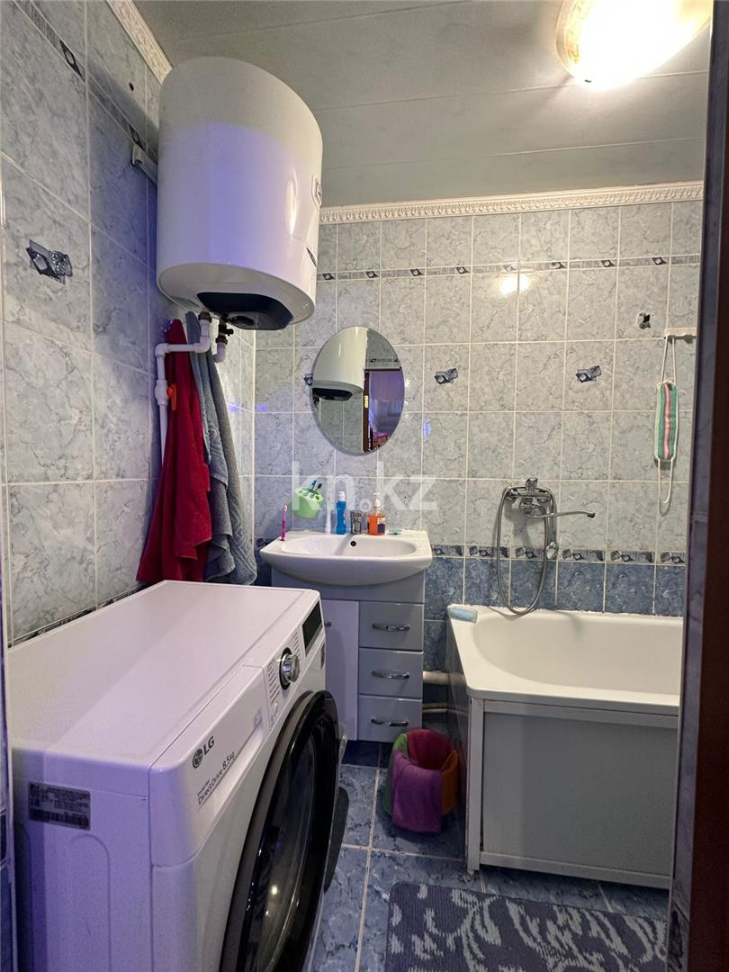 Продажа 3-комнатной квартиры, 74 м², ул. Гапеева в Караганде - фото 5