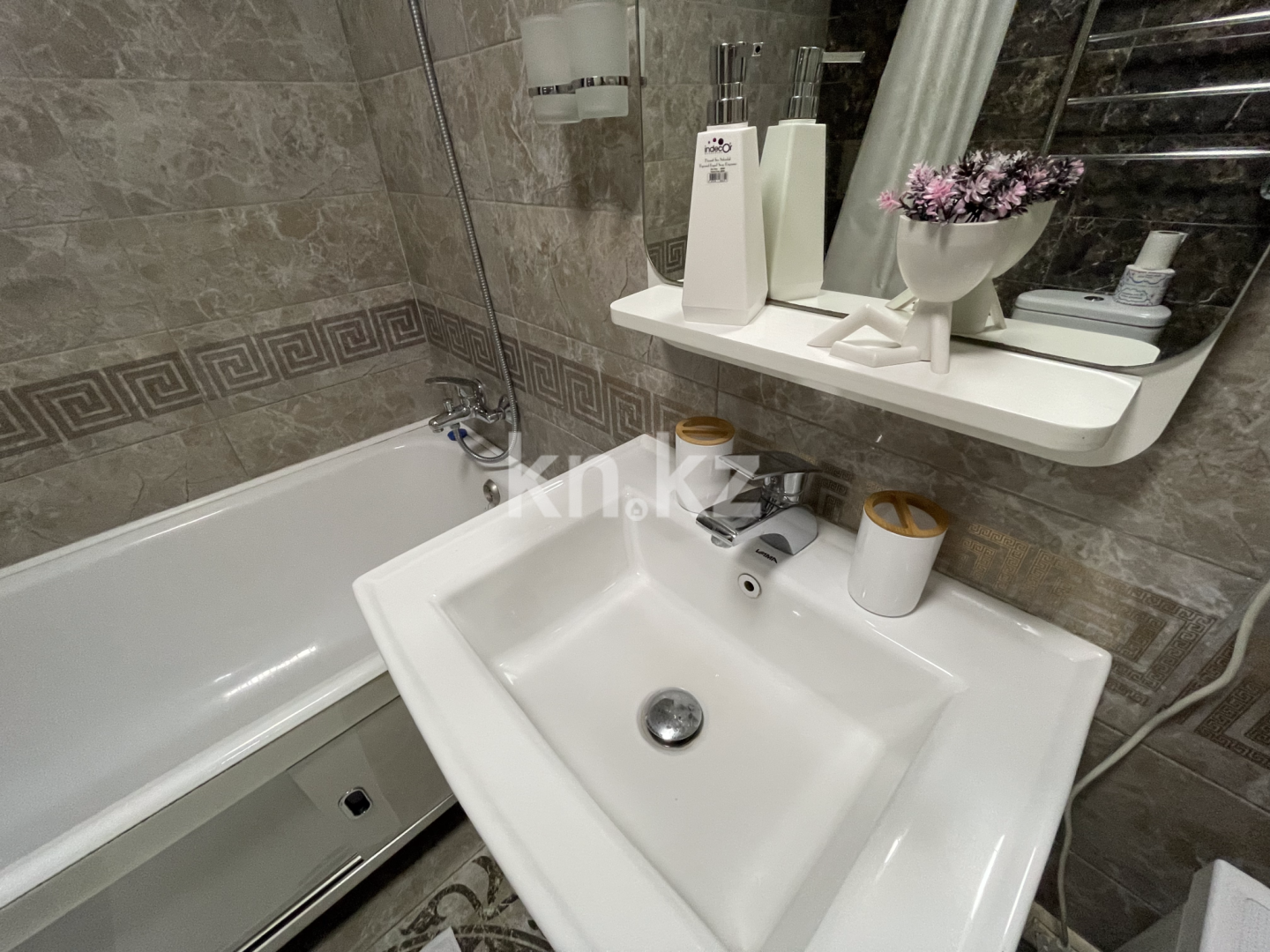 Аренда 1-комнатной квартиры посуточно, 40 м² в Алматы - фото 11