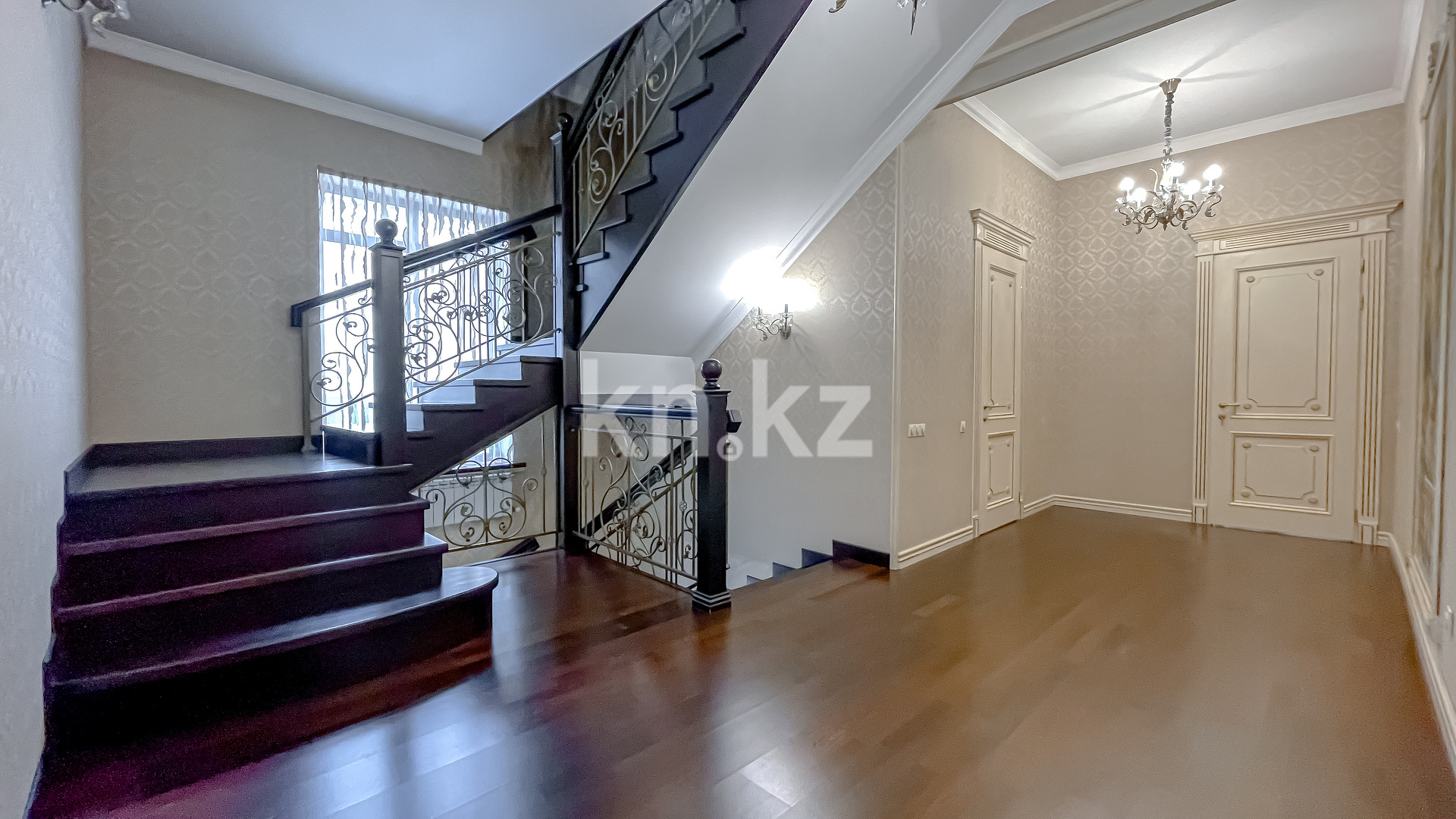 Продажа 6-комнатного дома, 375 м² в Алматы - фото 32