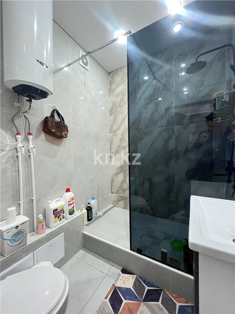 Продажа 1-комнатной квартиры, 46 м², ул. Университетская, дом  28/19 в Караганде - фото 10