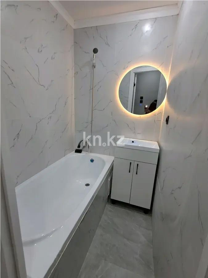 Продажа 2-комнатной квартиры, 44 м², мкр-н 15, дом  33 в Караганде - фото 6