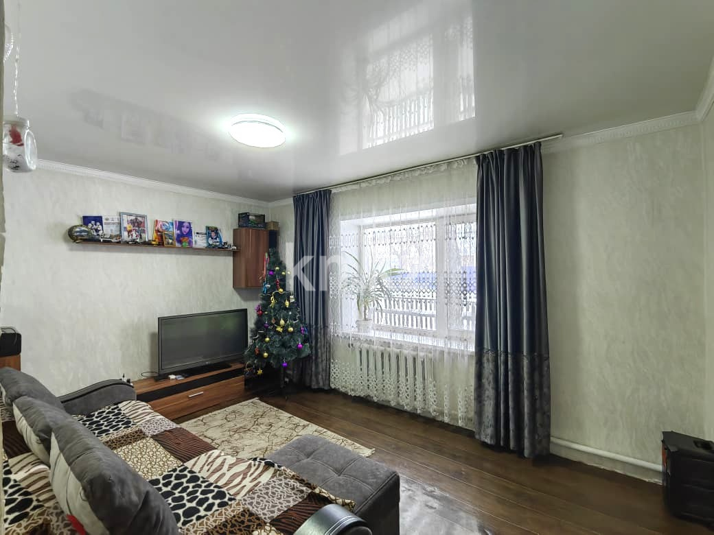 Продажа 3-комнатного дома, 70 м², Атасу в Карагандинской области