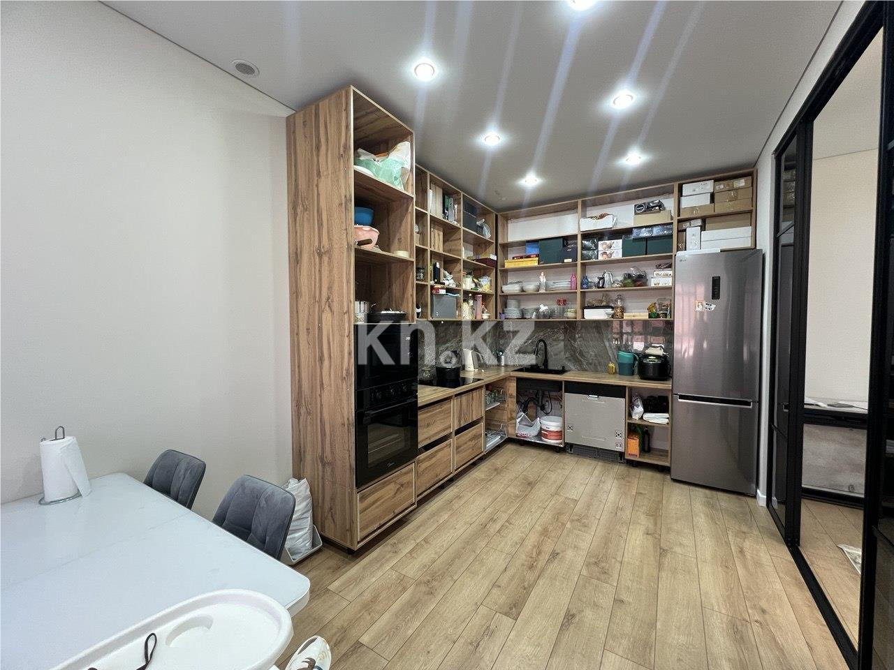 Продажа 4-комнатной квартиры, 104 м², ул. Кулкыбаева в Караганде - фото 12