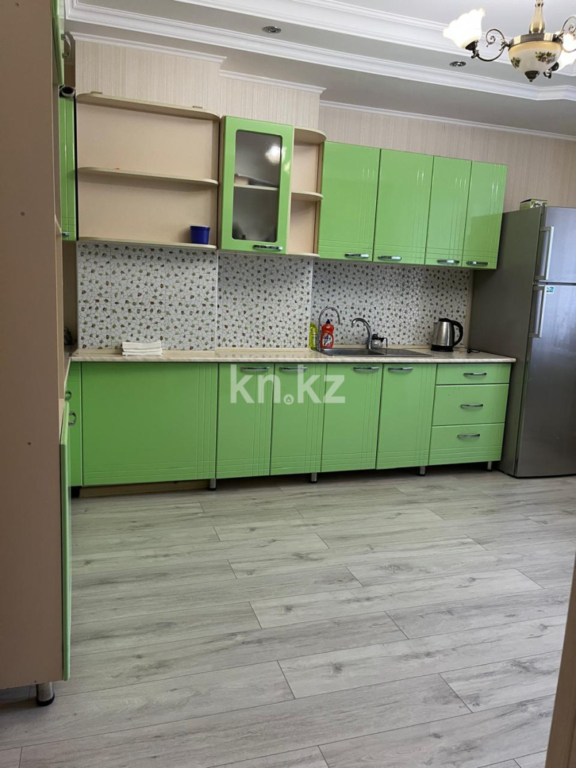 Продажа 4-комнатной квартиры, 105 м², ул. Сауран, дом  3/1 - район Абу Даби плазы в Астане