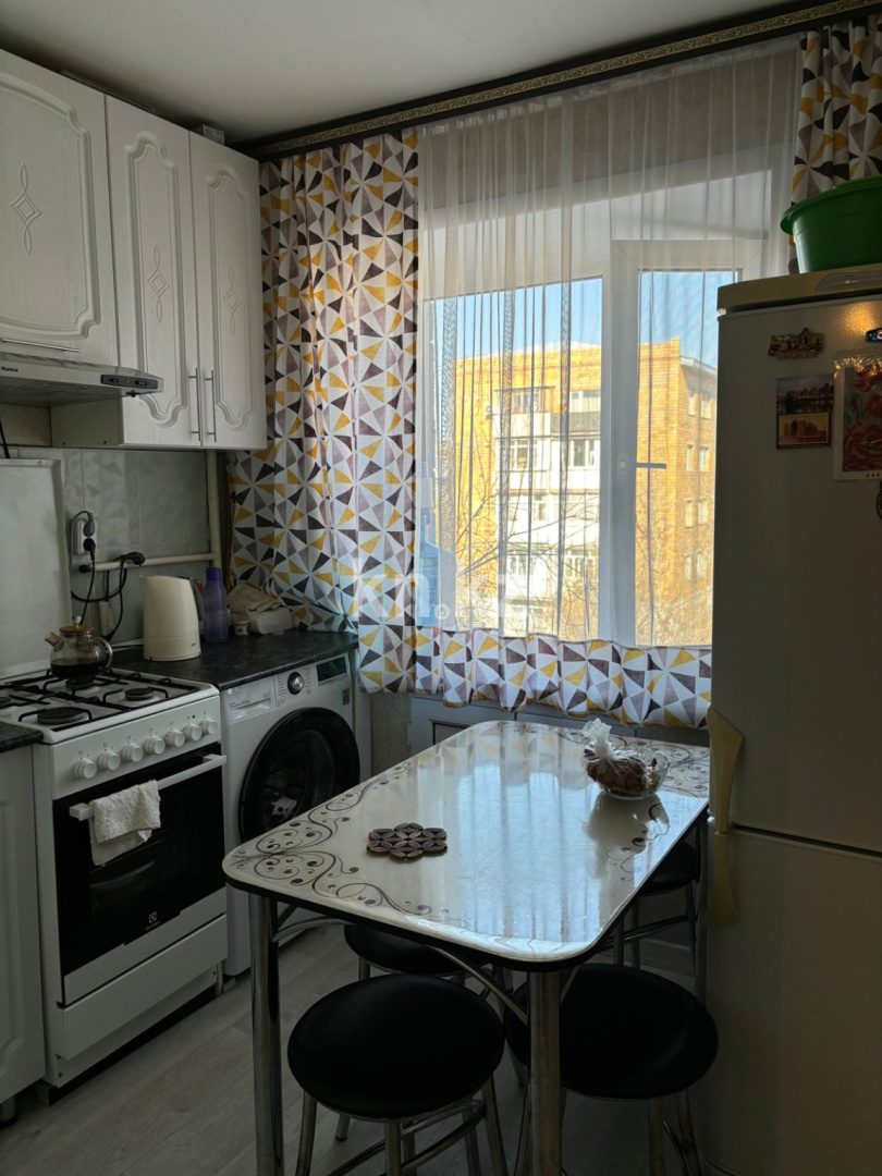 Продажа 2-комнатной квартиры, 48 м², 21-й мкр., дом  30 в Караганде - фото 6