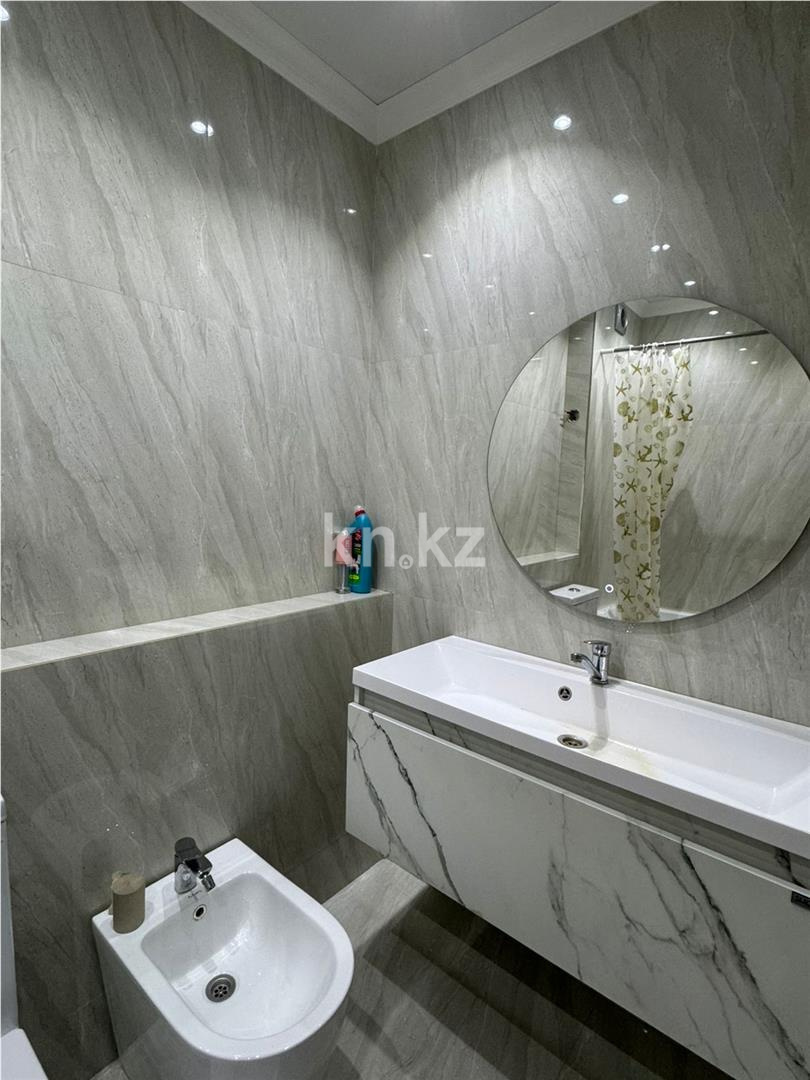 Продажа 5-комнатной квартиры, 133 м², ул. Сатыбалдина, дом  27/2 в Караганде - фото 8