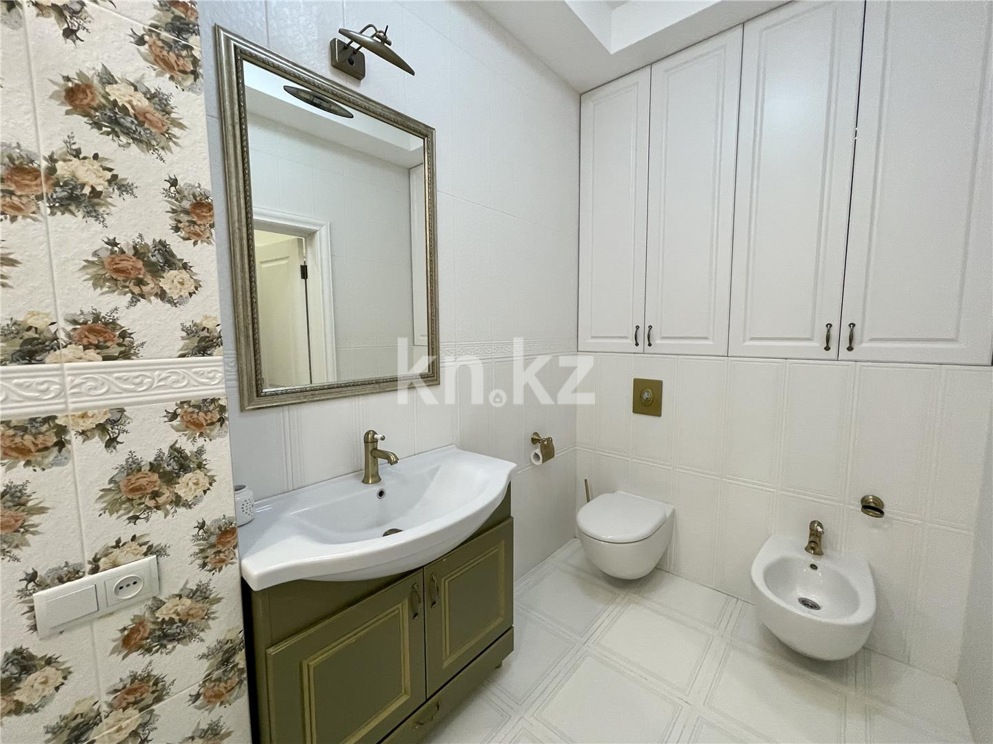 Продажа 7-комнатной квартиры, 178 м², мкр-н Гульдер-1 в Караганде - фото 30