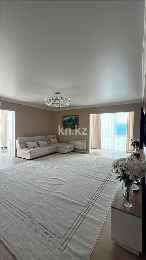 Продажа 3-комнатной квартиры, 167.9 м², ул. Желтоксан, дом  2 в Астане