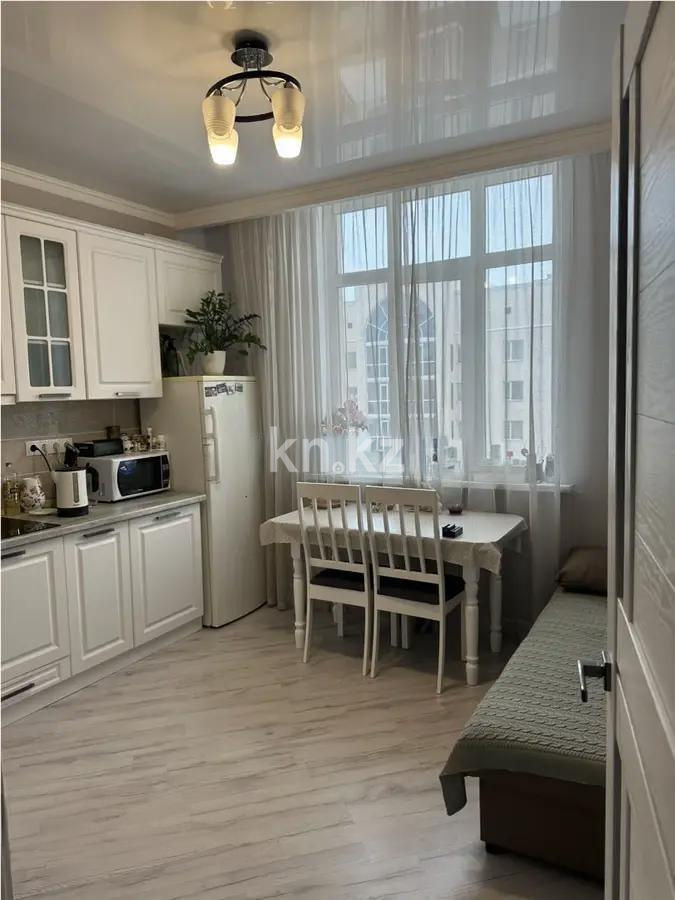 Продажа 1-комнатной квартиры, 30 м², ул. Омарова, дом  23 в Астане - фото 2