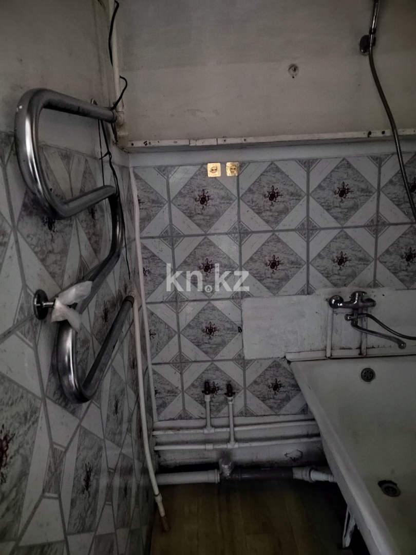 Продажа 1-комнатной квартиры, 30.2 м², мкр-н 11а, дом  6 в Караганде - фото 4