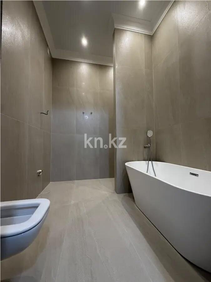 Продажа 5-комнатной квартиры, 212 м² в Алматы - фото 3