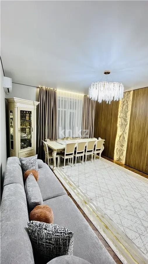 Продажа 4-комнатной квартиры, 100 м² в Караганде