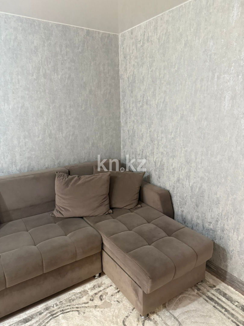 Аренда 2-комнатной квартиры посуточно, 47 м², ул. Кайсенова, дом  119 в Усть-Каменогорске - фото 2