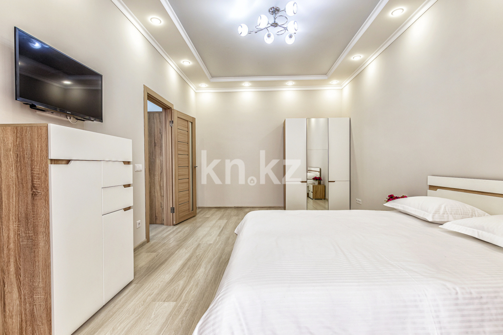 Аренда 1-комнатной квартиры посуточно, 40 м², ул. Анет баба, дом  11 - ул. Мухамеджанова в Астане - фото 4