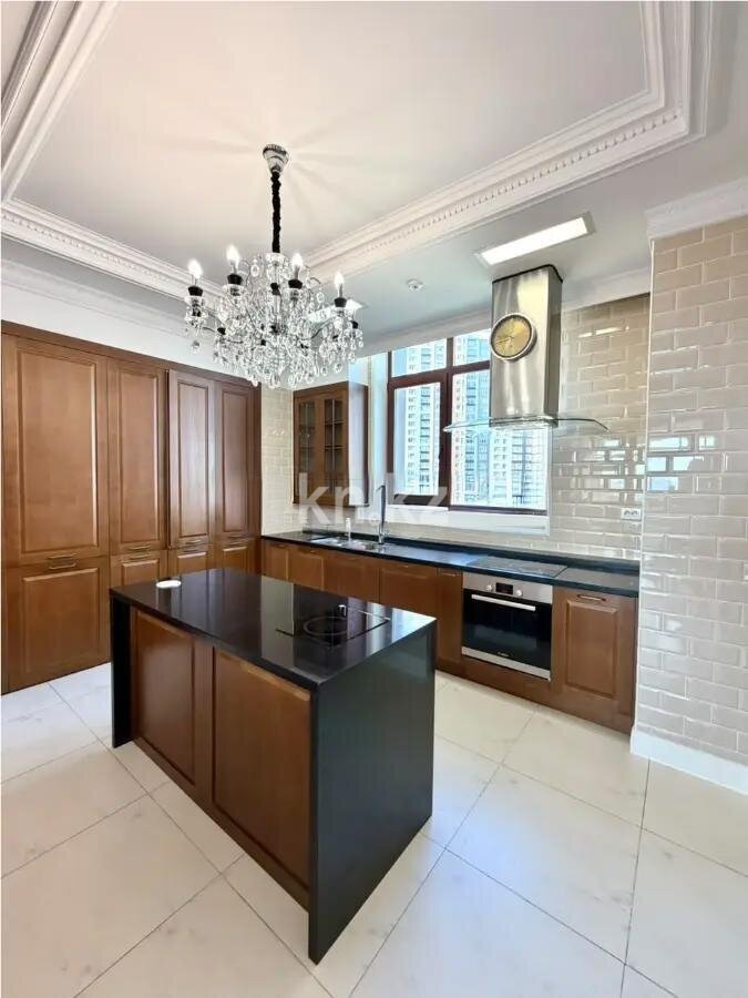 Продажа 5-комнатной квартиры, 252 м² в Астане - фото 5