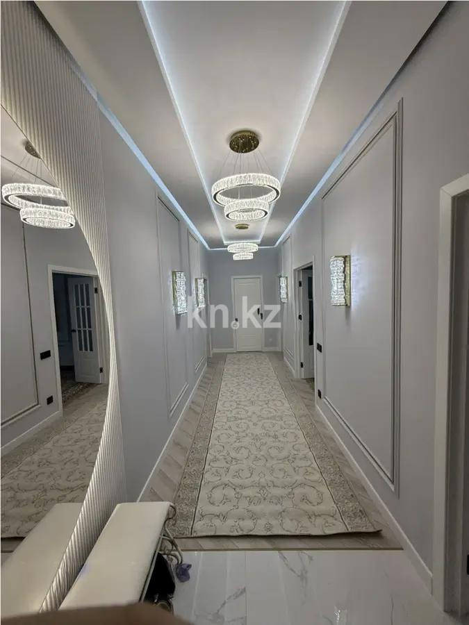 Продажа 3-комнатной квартиры, 90 м², ул. Муканова, дом  9/3 в Караганде