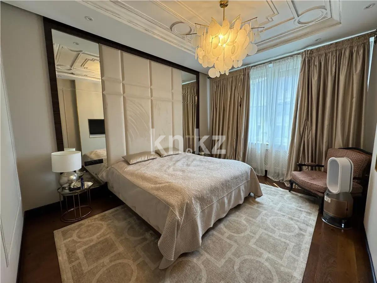 Продажа 4-комнатной квартиры, 220 м², ул. Омаровой, дом  27 в Алматы - фото 4
