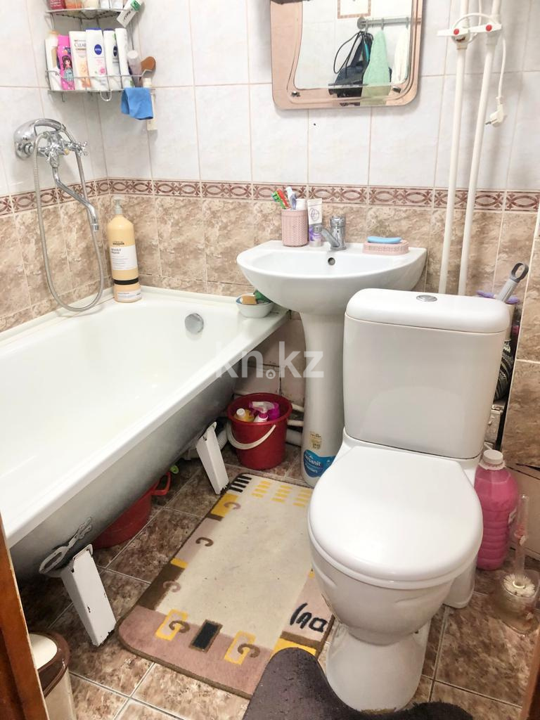 Продажа 2-комнатной квартиры, 42 м², ул. Дюсембекова, дом  43 в Караганде - фото 11