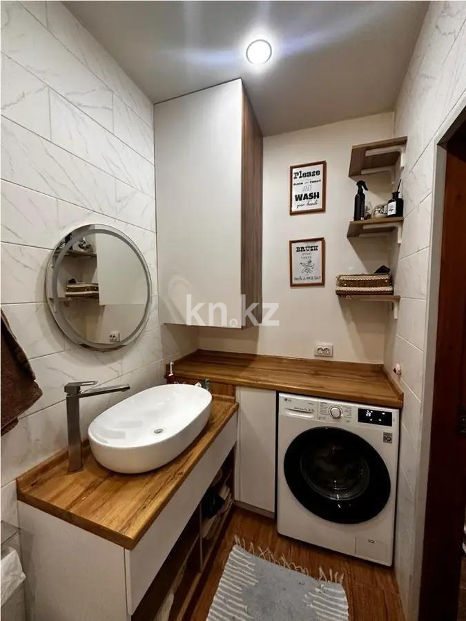 Продажа 2-комнатной квартиры, 60 м², ул. Абая, дом  62 в Караганде - фото 5