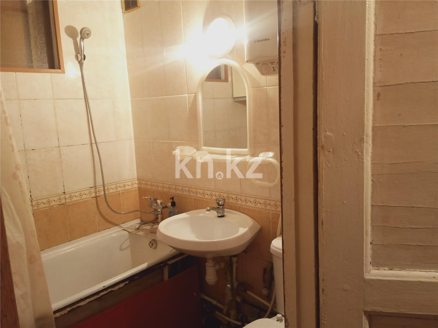 Продажа 2-комнатной квартиры, 43 м², пр. Бухар-жырау в Караганде - фото 10